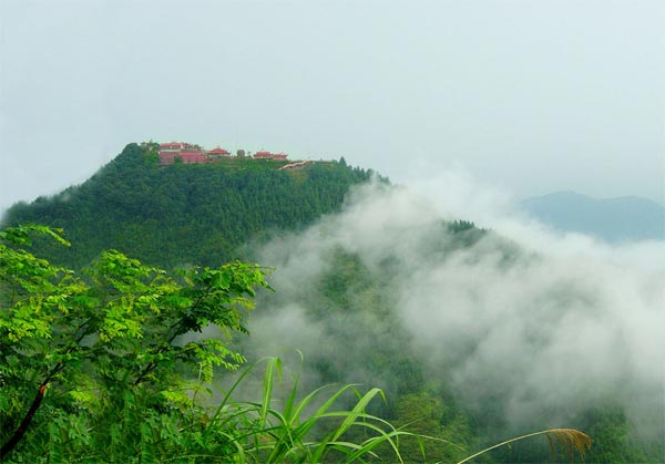 永春蓬湖百丈岩风景区