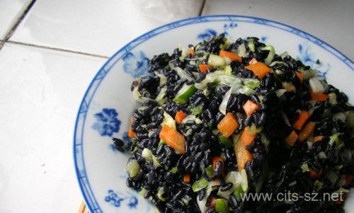 畲族乌米饭