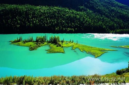 喀纳斯湖美景