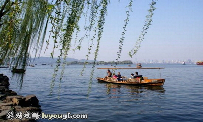 西湖泛舟游_云旅游攻略网 lvyougl.com
