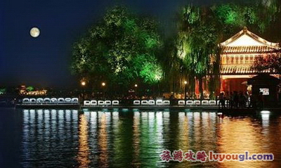 平湖秋月美景_云旅游攻略网 lvyougl.com